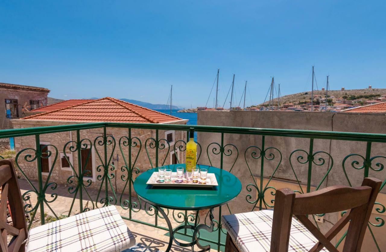 Appartamento Matinas House Chalki Town Esterno foto