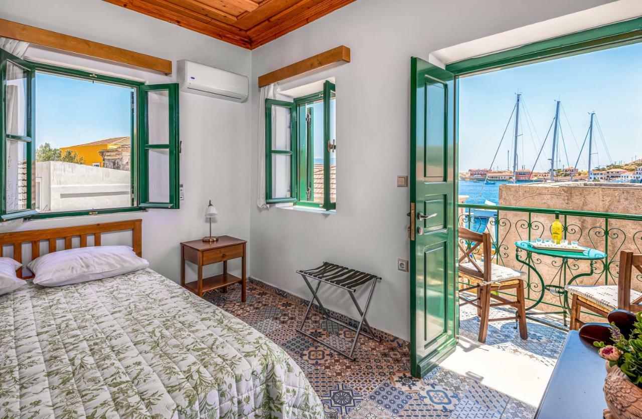 Appartamento Matinas House Chalki Town Esterno foto