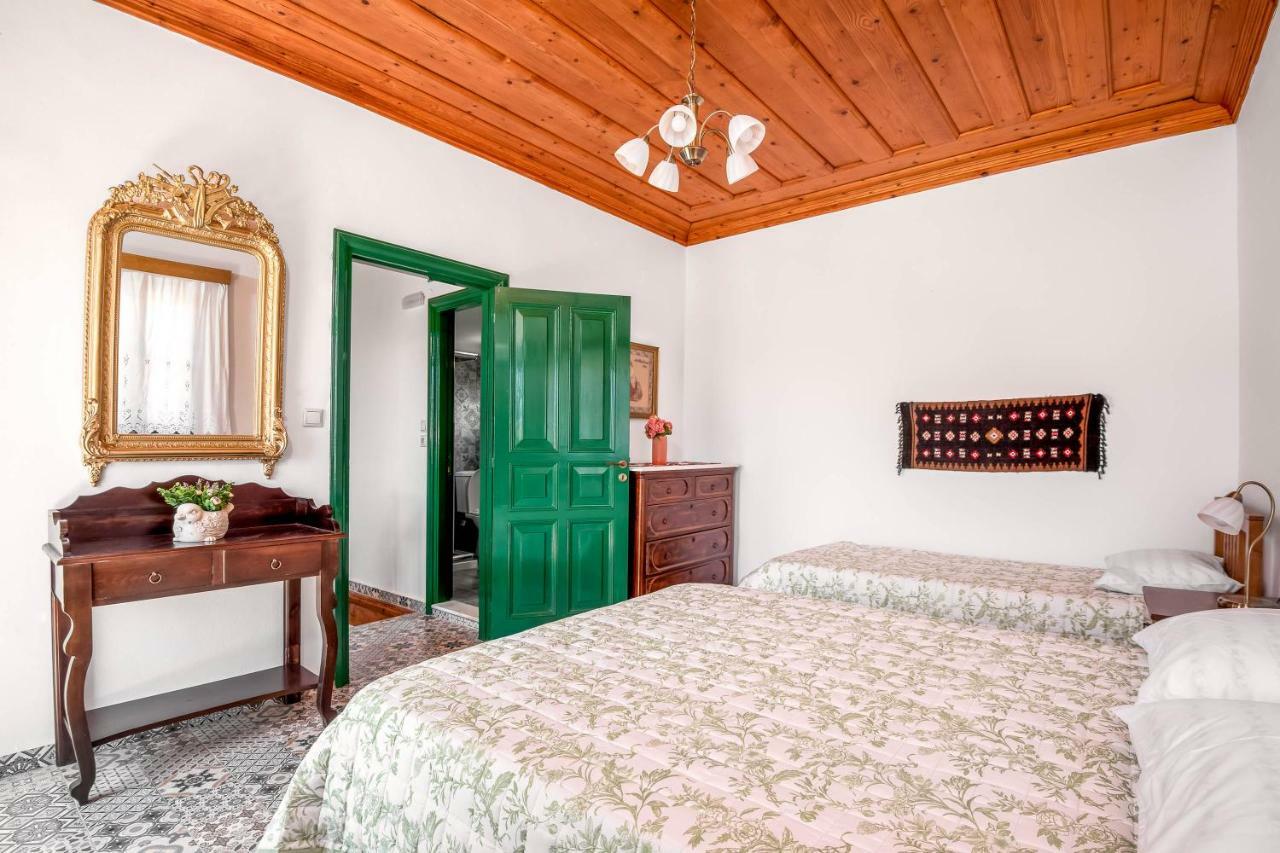 Appartamento Matinas House Chalki Town Esterno foto