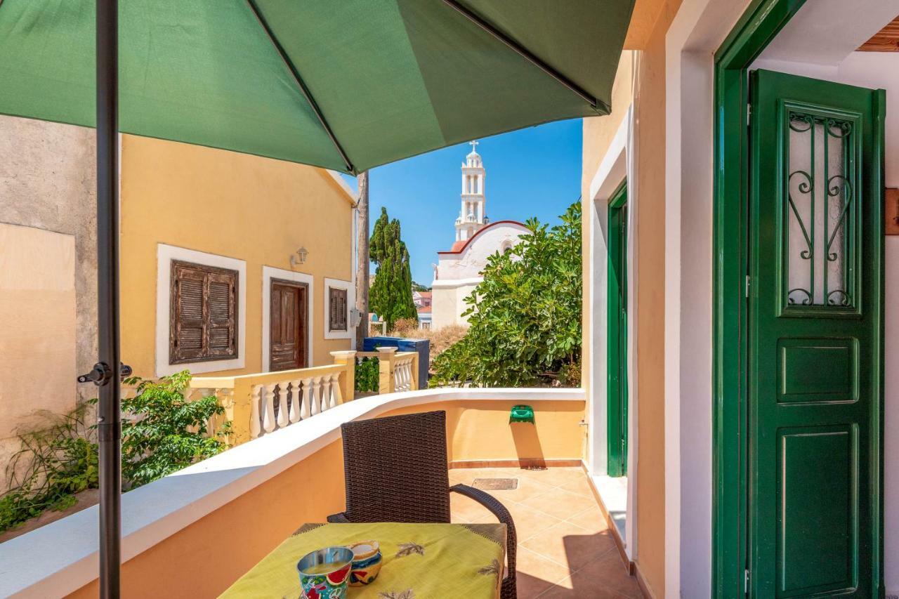 Appartamento Matinas House Chalki Town Esterno foto